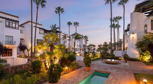 Exclusief Begane Grond Appartement in Marbella met Zeezicht