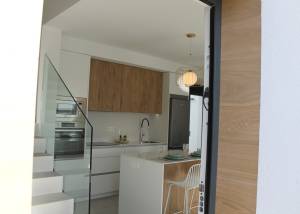 Luxe nieuwbouw villa met privézwembad nabij golf en zee in Torre-Pacheco