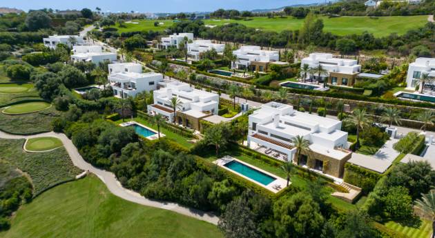 Exclusive villas in Casares