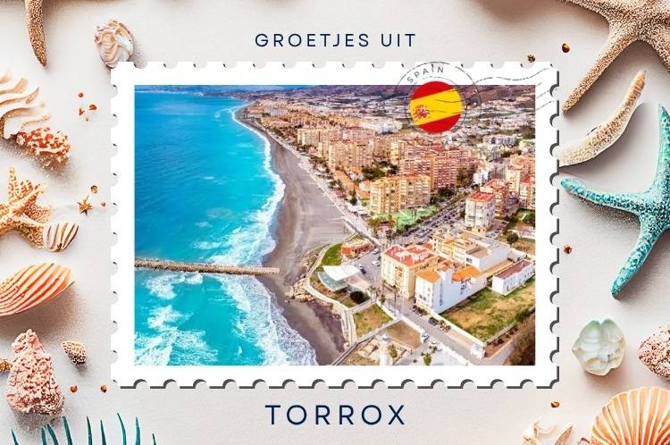 Saludos desde Torrox: pueblo blanco, playas e historia romana