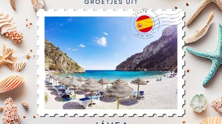 Greetings from Jávea: coves, mountains and Mediterranean life