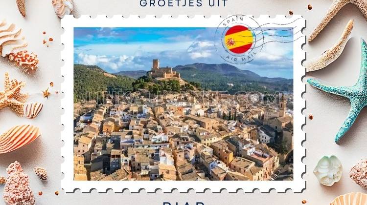 Saludos desde Biar: castillo, historia y vida de interior