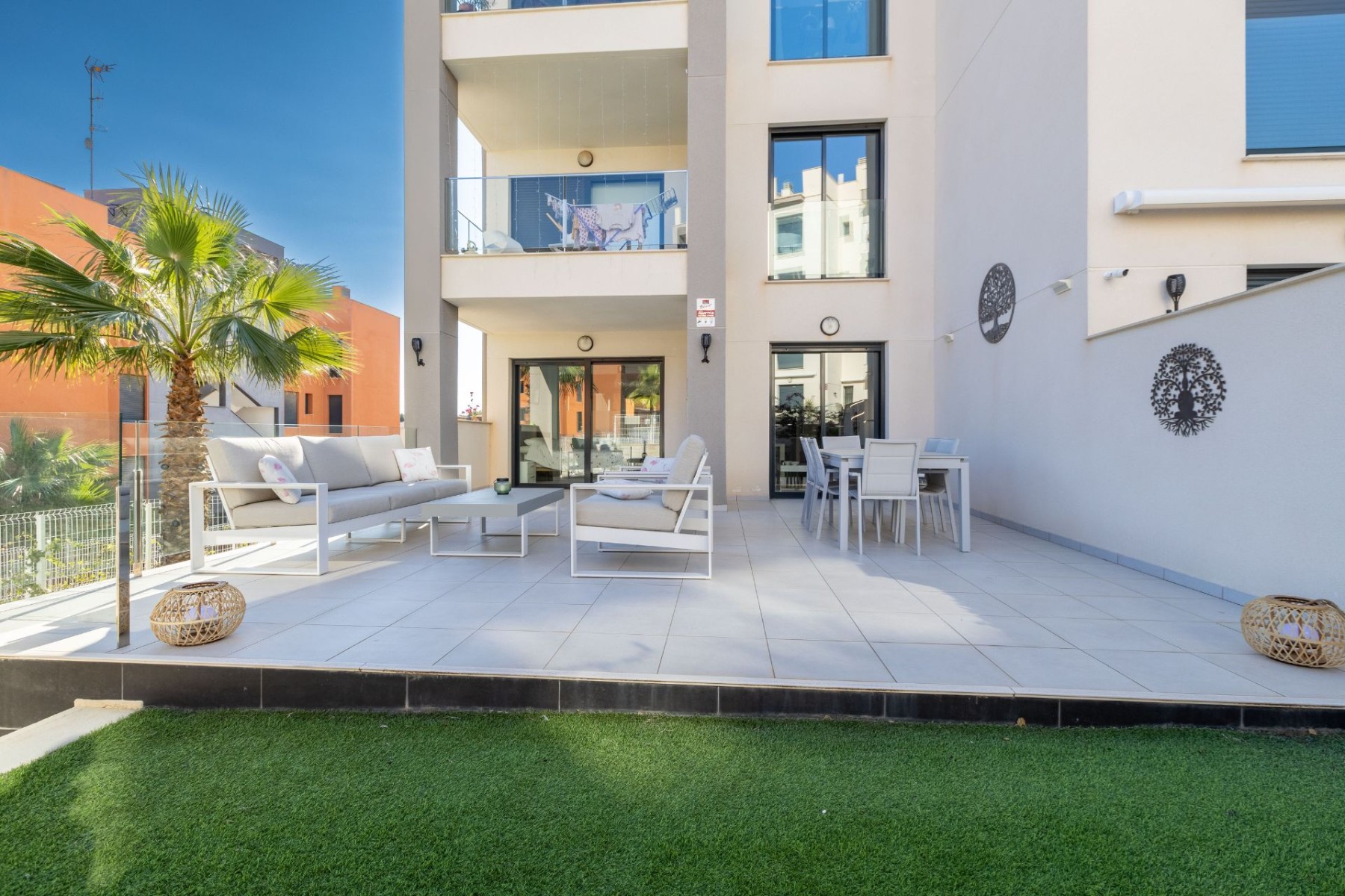 House in Villamartin - view 1