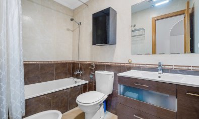 Reventa - Apartamento / piso -
Torrevieja - La Mata