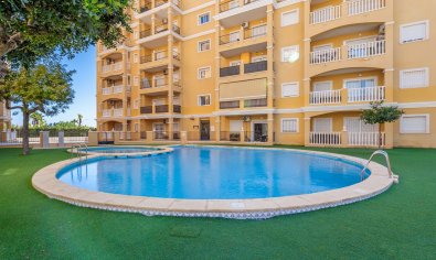 Reventa - Apartamento / piso -
Torrevieja - La Mata