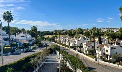 Resale - Villa -
Villamartin