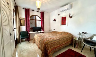 Resale - Villa -
Villamartin