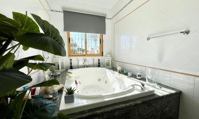 Resale - Finca -
Fortuna
