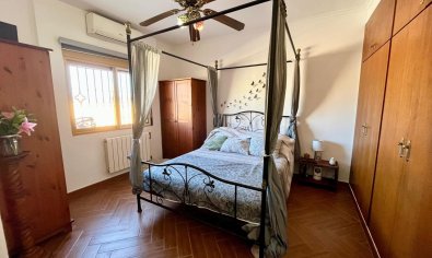 Resale - Finca -
Fortuna