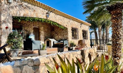 Resale - Finca -
Fortuna