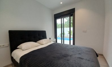 Reventa - Villa -
Pilar de la Horadada
