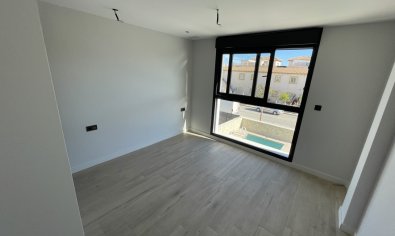Resale - Apartment -
Pilar de la Horadada