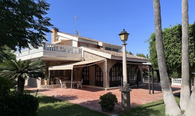 Bestaande bouw - Villa -
Elche