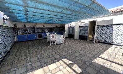 Bestaande bouw - Villa -
Elche