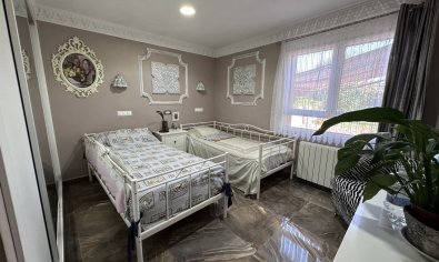 Bestaande bouw - Villa -
Elche