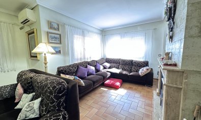 Bestaande bouw - Villa -
Elche