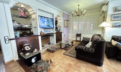 Bestaande bouw - Villa -
Elche