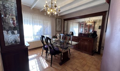 Bestaande bouw - Villa -
Elche