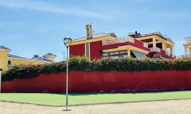 Bestaande bouw - Villa -
Algorfa