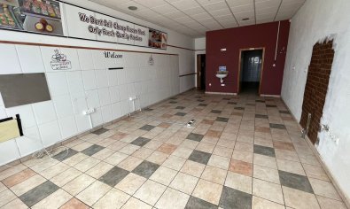 Resale - Commercial -
Quesada