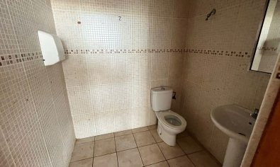 Resale - Commercial -
Quesada