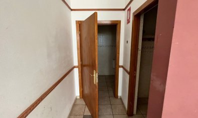 Resale - Commercial -
Quesada