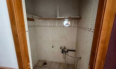 Resale - Commercial -
Quesada