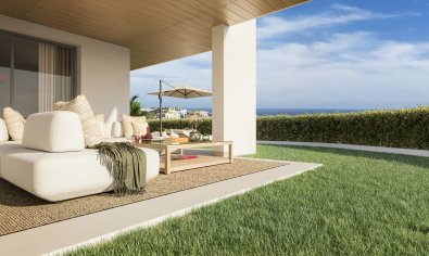 Luxury 3-bedroom apartment with sea views and communal pool in Alcorrin