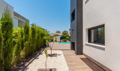 Nieuwbouw Woningen - Villa -
Playa Paraiso