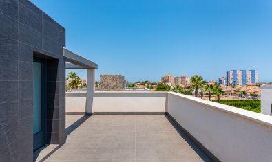 Nieuwbouw Woningen - Villa -
Playa Paraiso