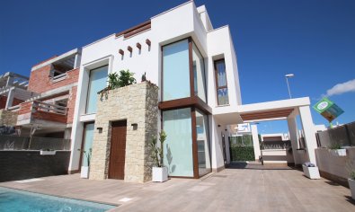 Nieuwbouw Woningen - Villa -
Playa Paraiso
