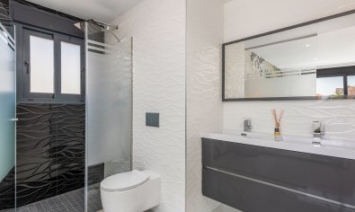 Nieuwbouw Woningen - Villa -
Playa Paraiso