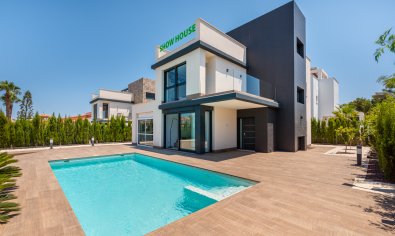 Nieuwbouw Woningen - Villa -
Playa Paraiso