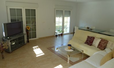 Resale - Villa -
Rojales