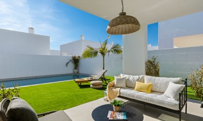 Obra nueva - Villa -
Islas Menores