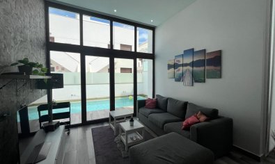 Bestaande bouw - Villa -
Torrevieja - Los Balcones