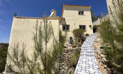 Resale - Villa -
Dehesa De Campoamor - Las Ramblas