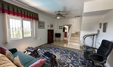 Resale - Villa -
Dehesa De Campoamor - Las Ramblas