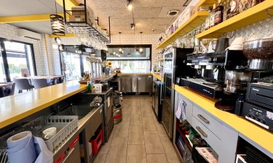 Reventa - Comercial -
Villamartin