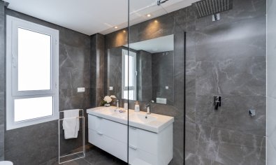 Obra nueva - Ático -
San Roque