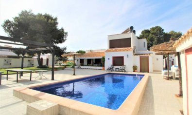 Bestaande bouw - Villa -
Orihuela Costa - Lomas De Cabo Roig