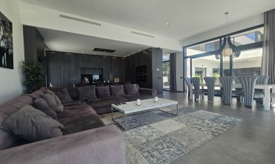 Reventa - Villa -
Cabo Roig