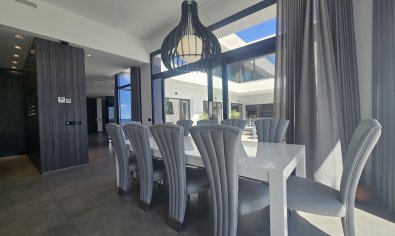 Reventa - Villa -
Cabo Roig