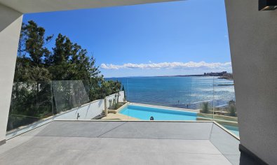 Reventa - Villa -
Cabo Roig