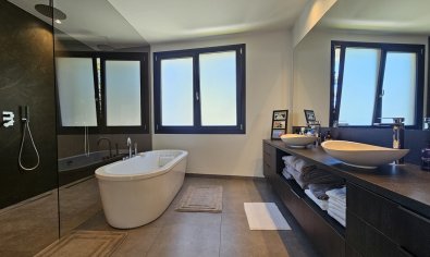 Reventa - Villa -
Cabo Roig