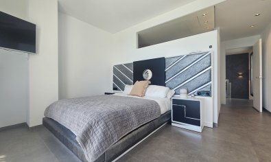 Reventa - Villa -
Cabo Roig