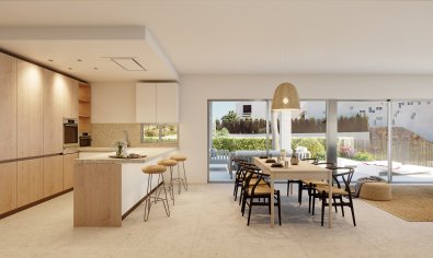 Luxe villa met 4 slaapkamers en bergzicht nabij golfbaan in Algorfa