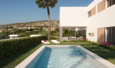 Luxe villa met 4 slaapkamers en bergzicht nabij golfbaan in Algorfa