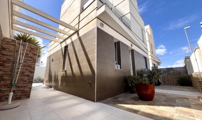 Resale - Villa -
Ciudad Quesada