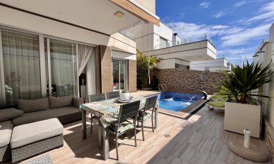 Resale - Villa -
Ciudad Quesada